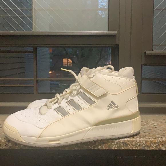 Adidas - Picture 7 of 8